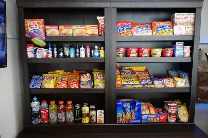Snack bar