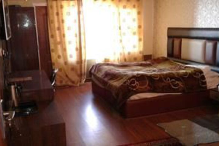 Room 10 of 23