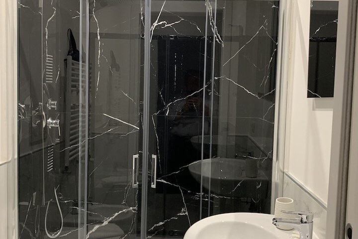 Room 8 of 14