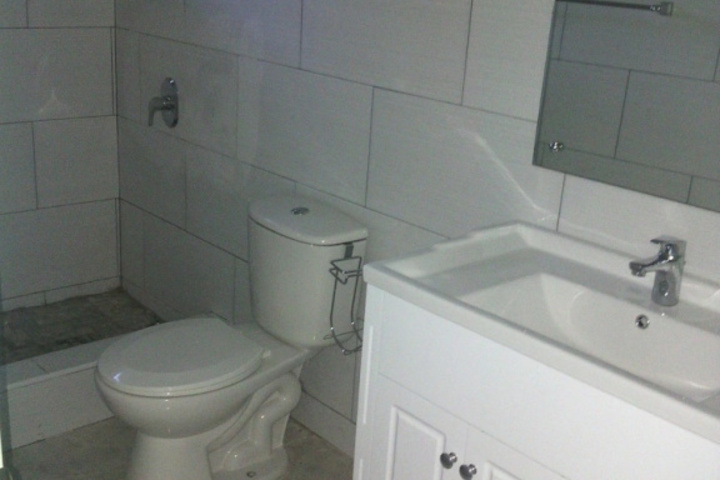 Room 6 of 13