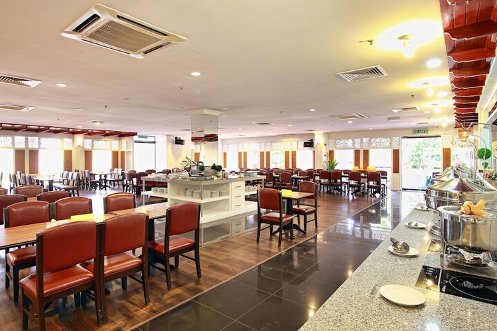 Dining Photos