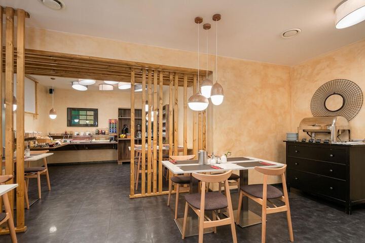 Dining Photos