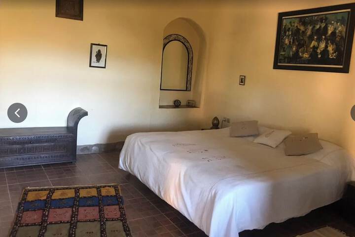 Room 4 of 20