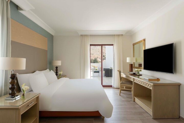 Room 45 of 195