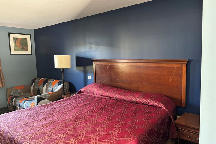 Standard | King Bed (6 of 8)