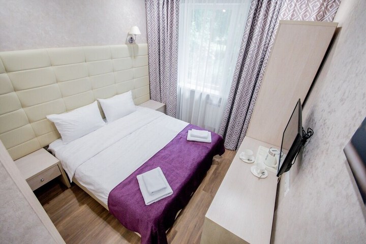 Room 8 of 48