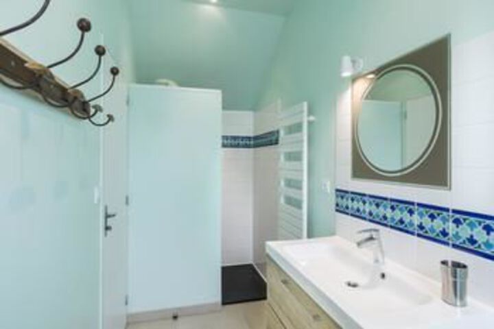 Room 2 of 12