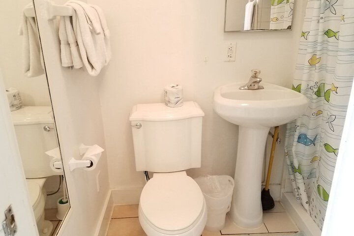 Room 182 of 218