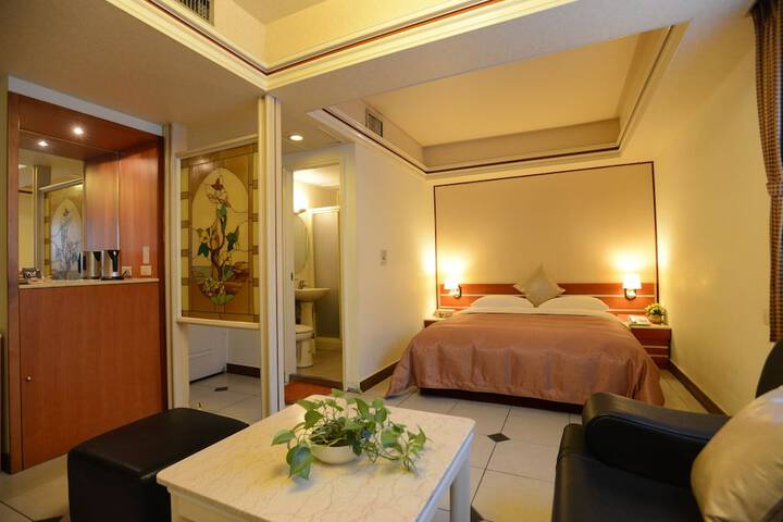 Room 8 of 53