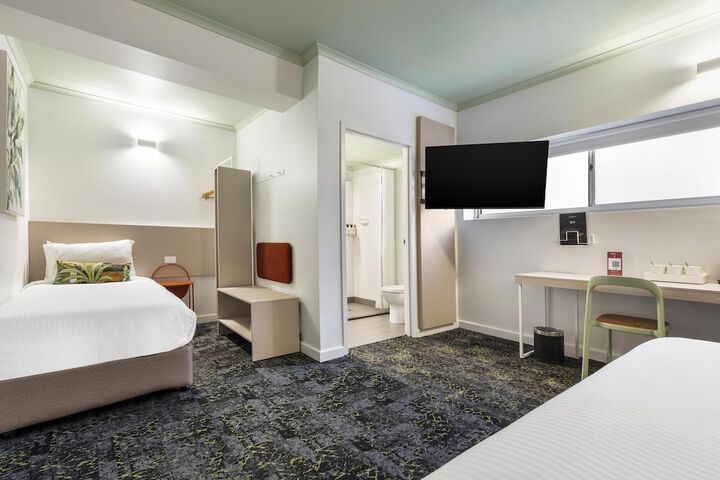 Room 41 of 156