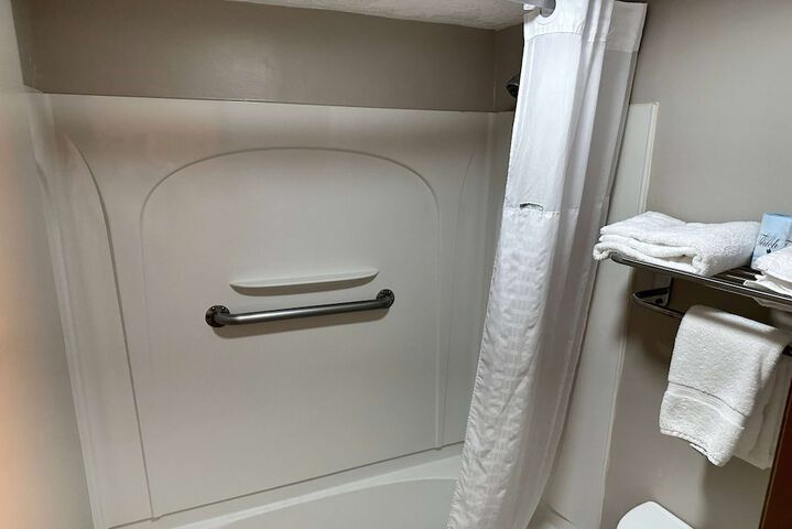 2 Double Beds (5 of 9)
