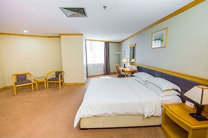 Room 17 of 51