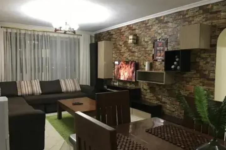Room 5 of 15