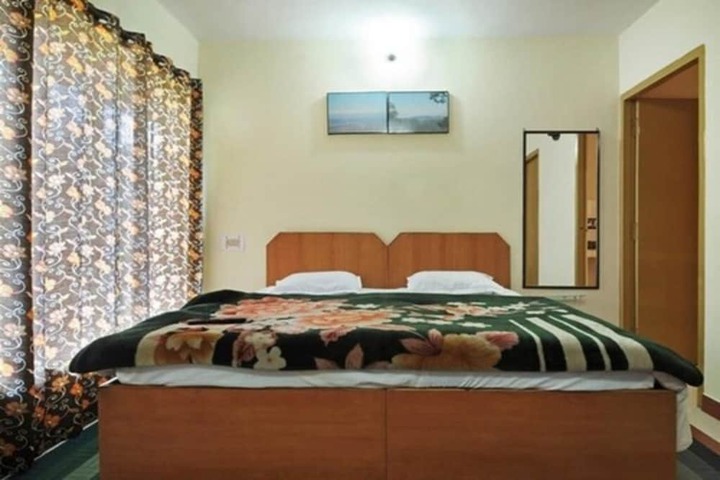 Room 10 of 23