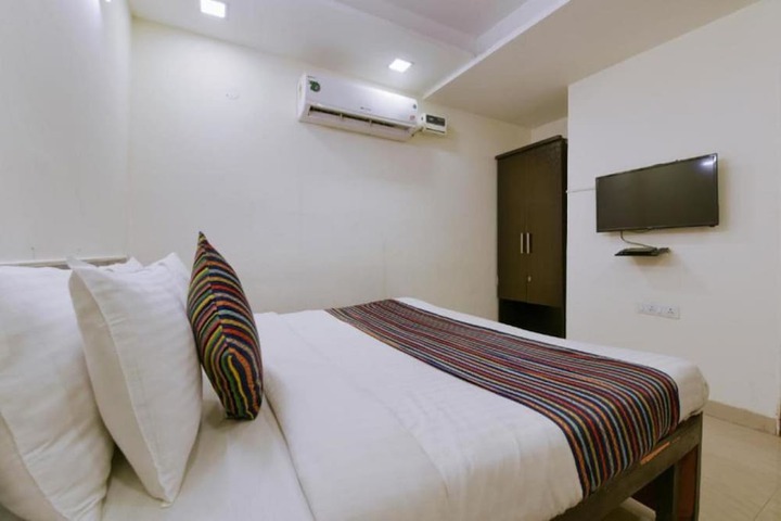 Room 19 of 37