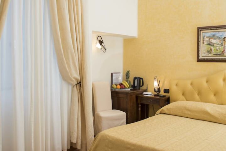 Room 21 of 221