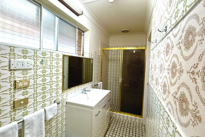 Room 17 of 29