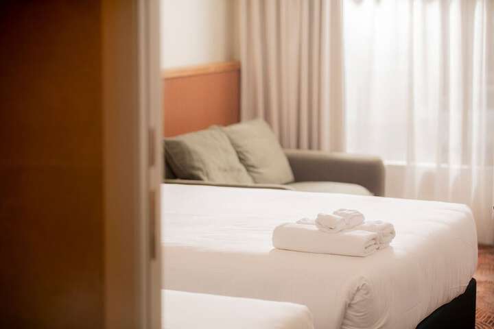 Room 26 of 144
