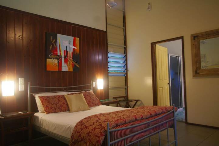 Room 5 of 48