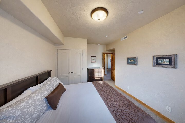 Room 8 of 55