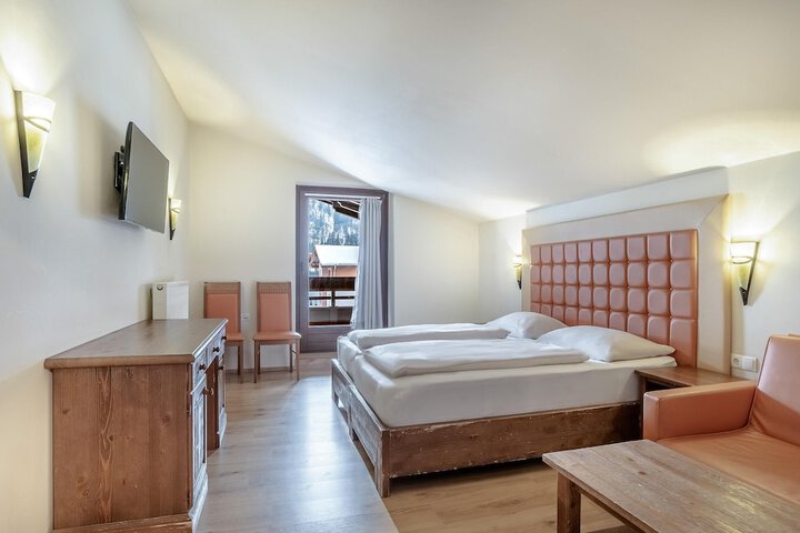 Room 70 of 184