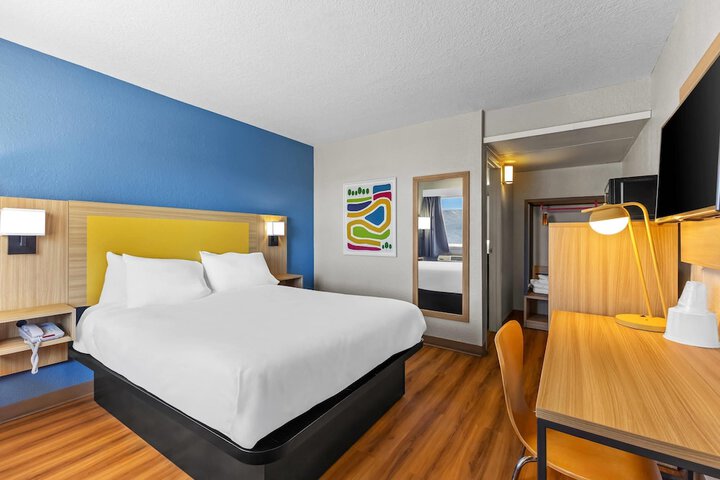 Room 20 of 64