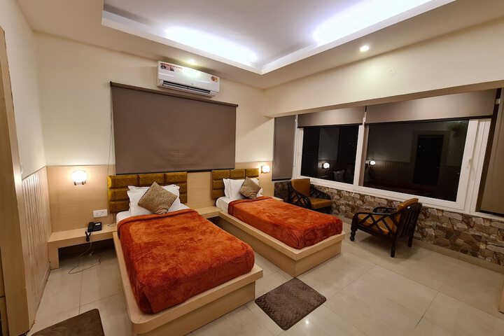Room 28 of 122