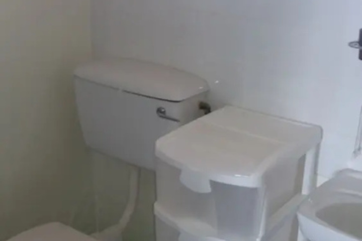 Room 7 of 13