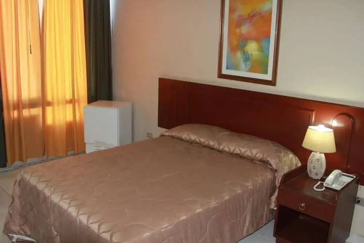 Room 18 of 23