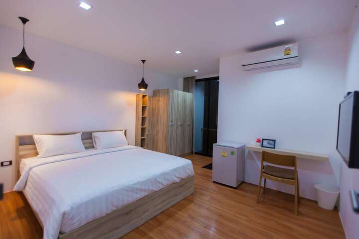 Room 12 of 52