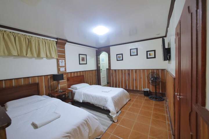 Room 14 of 63