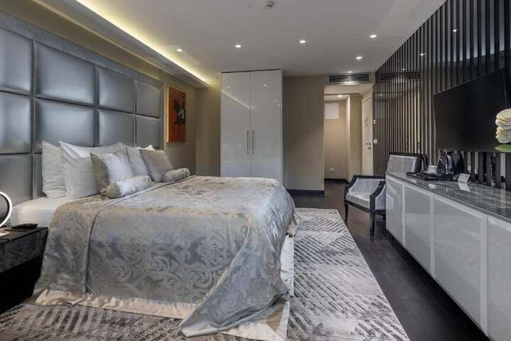 Room 13 of 41
