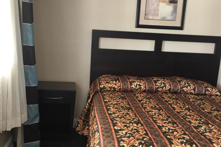 Room 12 of 14
