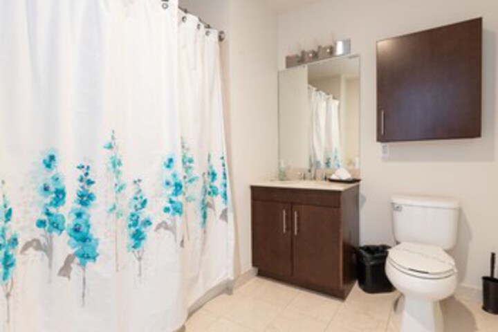 Room 18 of 246