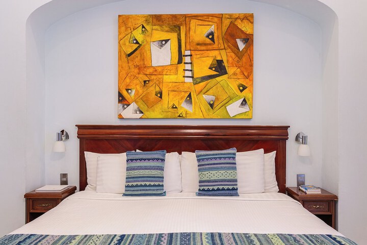 Room 14 of 80