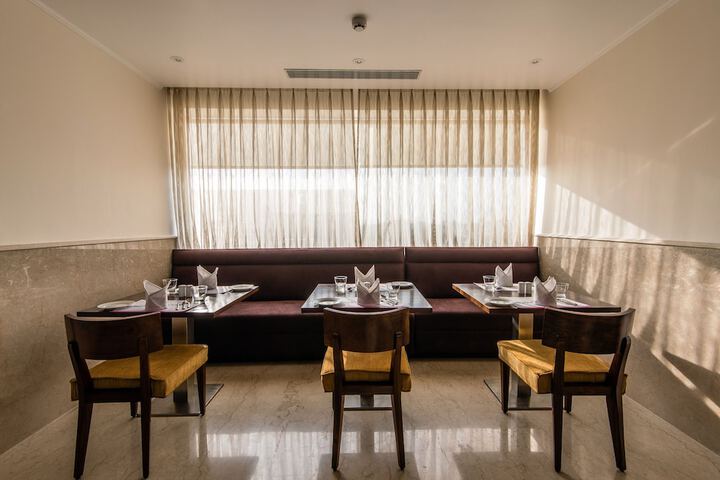 Dining 98 of 129