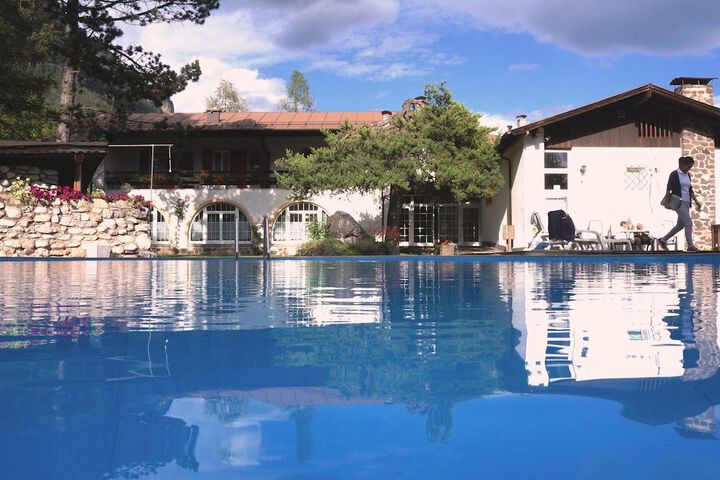 Pools & Facilities