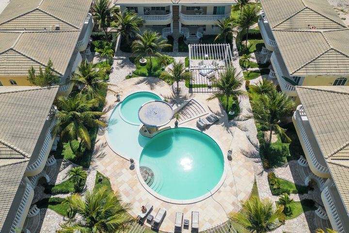 Hotel with Pool