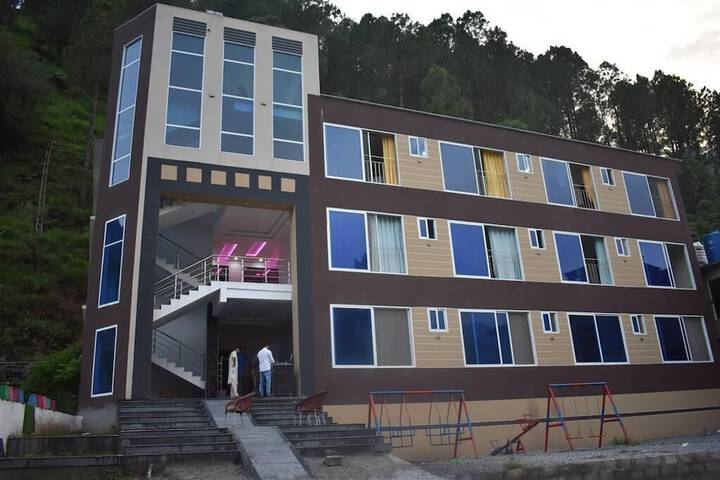 Hotel 6 of 7