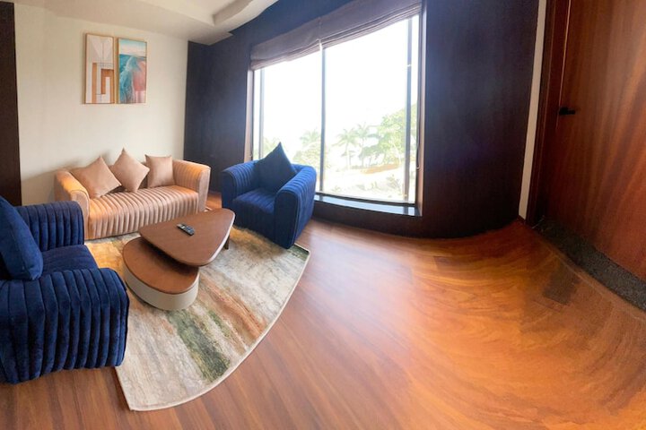 Room 7 of 53