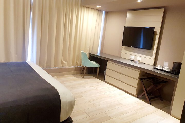 Room 42 of 84