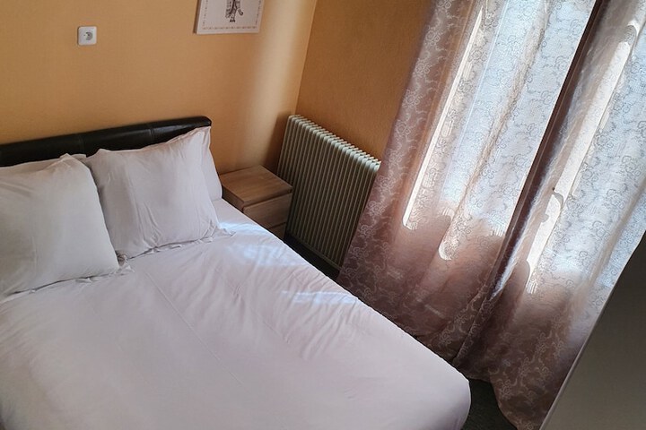 Room 15 of 52