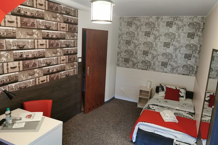 Room 7 of 39