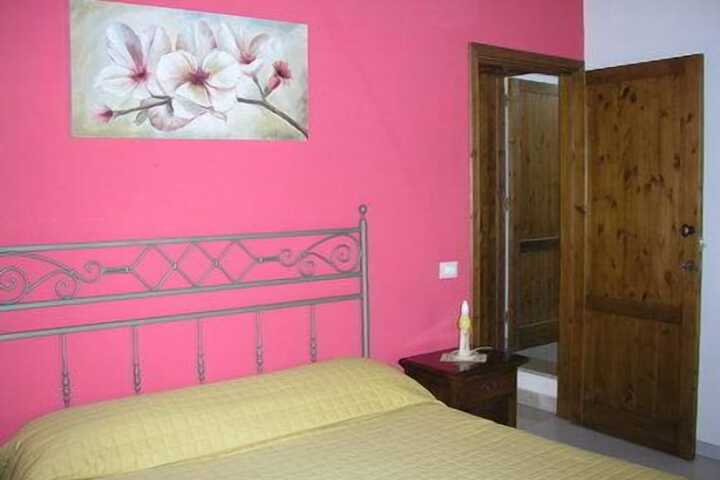 Room 9 of 42