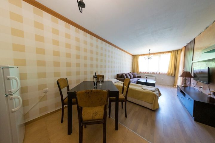 Room 34 of 94