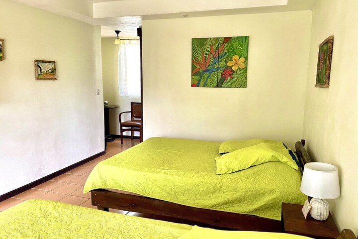 Room 42 of 107