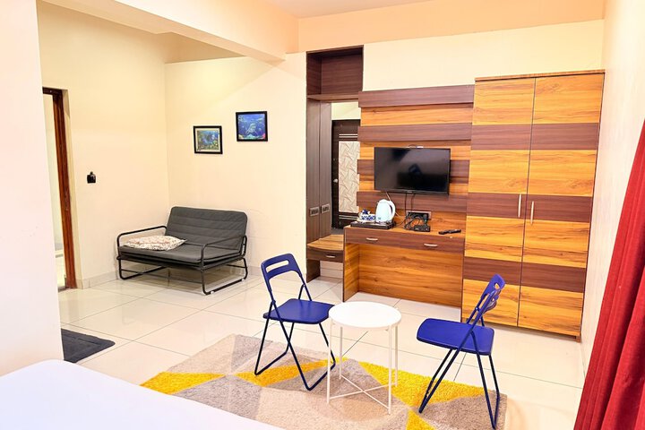 Room 32 of 46