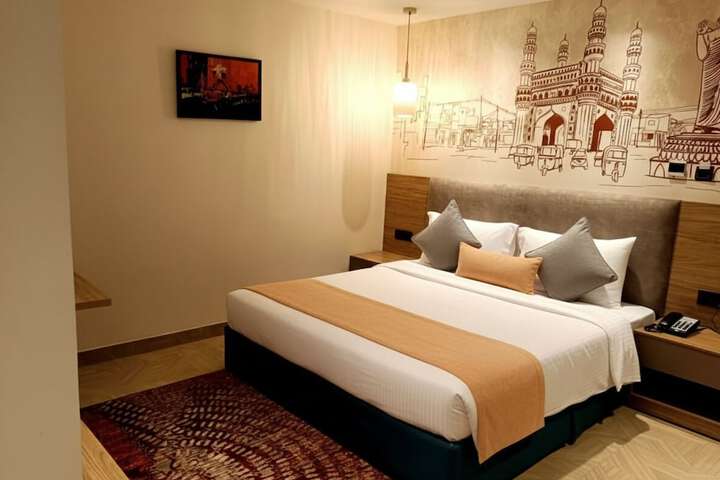 Room 5 of 14