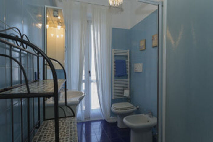 Room 26 of 320