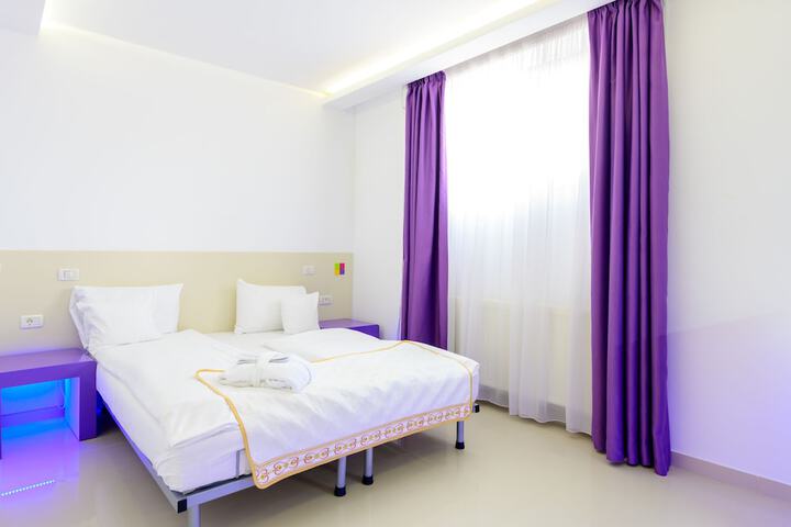 Room 7 of 47